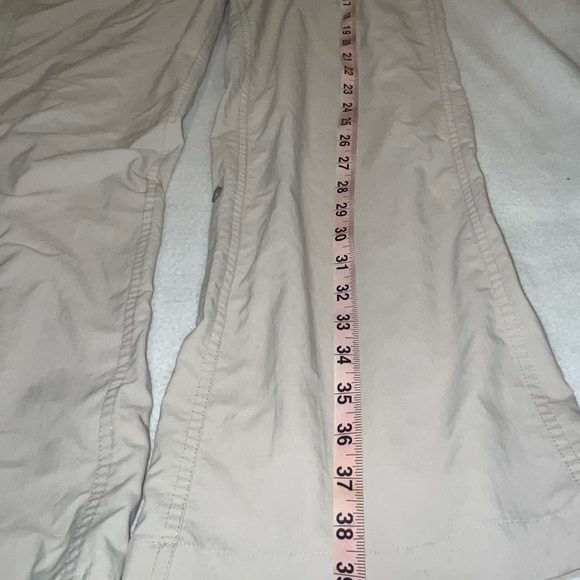 Patagonia Men's Light Gray Cargo Pants - Picture 12 of 12